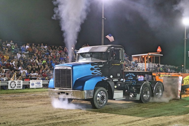 2023 Outlaw Truck and Tractor Pull Wayne County Fair